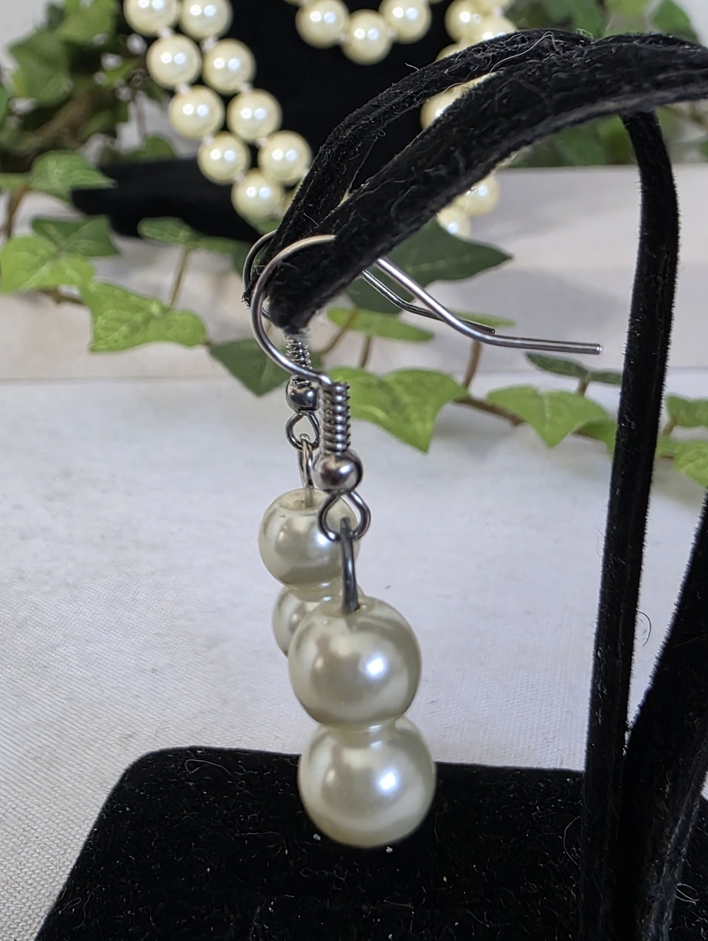 Long 90' Ivory Glass Pearl Necklace And Earrings Set - Picture 9 of 10